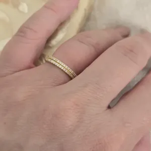 APARADOR CRAVEJADO ZIRCONIA