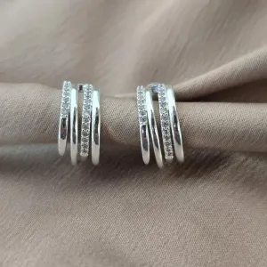 Brinco Meia Argola Zirconia