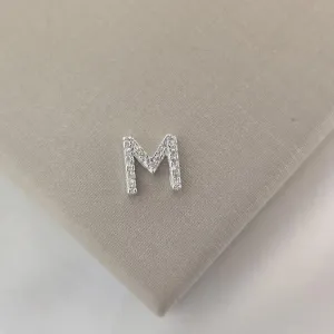 Pingente Letra M Zircônia Prata