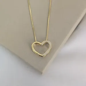 Colar Delicado Coração Liso e Zricônia