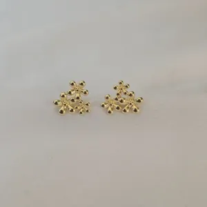 Brinco Flor Lisa