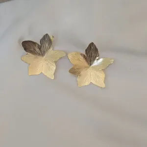 Brinco Maxi Flor Metal Trabalhado