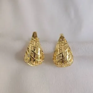 Brinco Gota Trabalhada