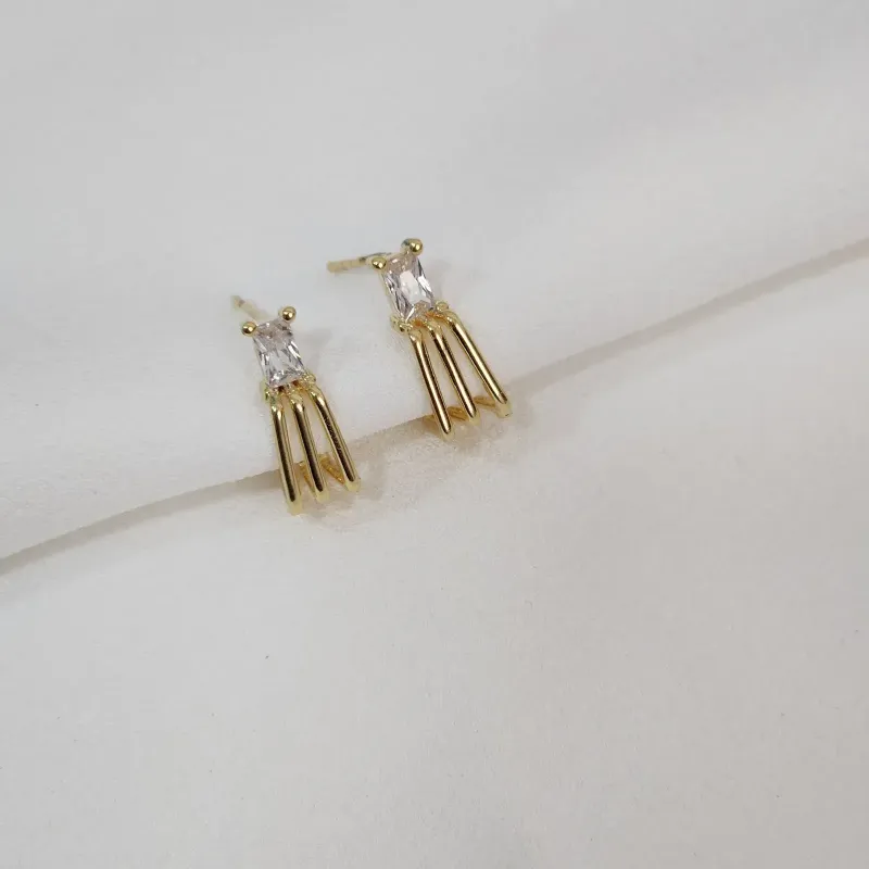 BRINCO DELICADO COM ZIRCONIA