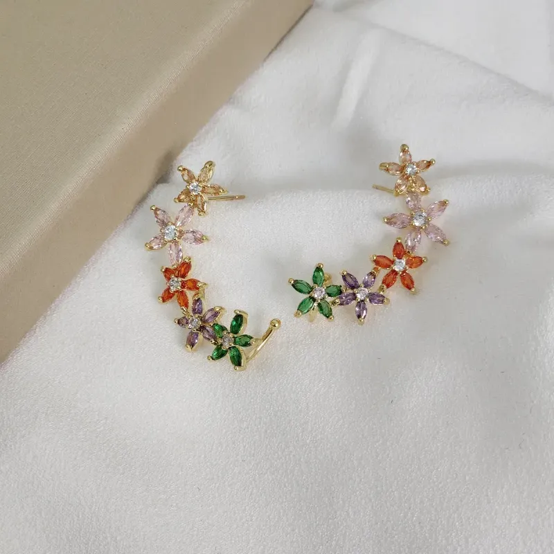 BRINCO EARCUFF  ZIRCÔNIA