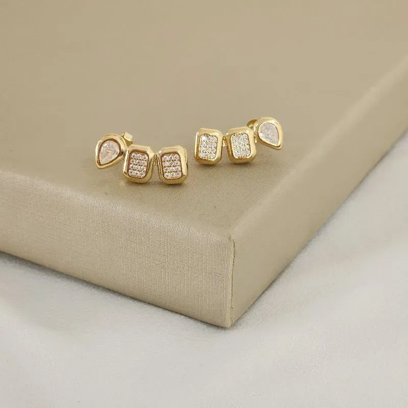 Brinco EarCuff Retangular Zircônia Cravejada banhada Ouro 18k