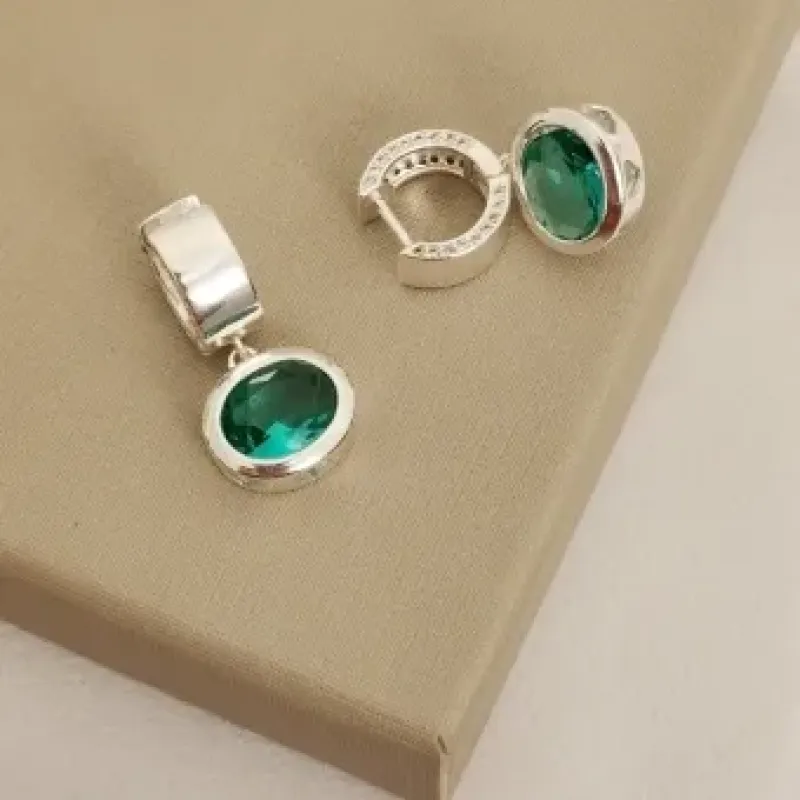 ARGOLA ZRICÔNIA COM PINGENTE