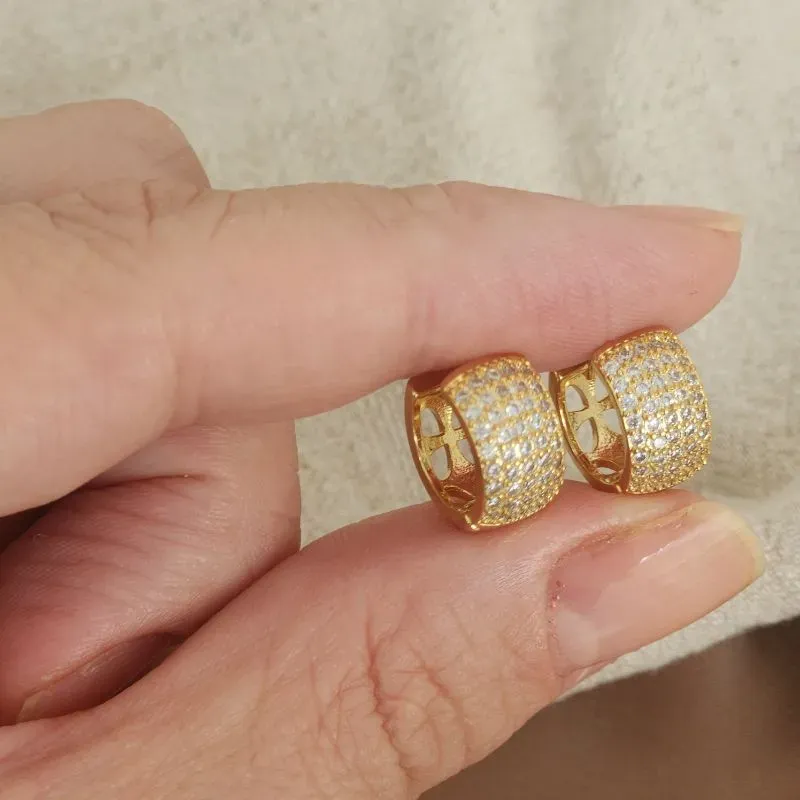 Brinco Argola Zircônia