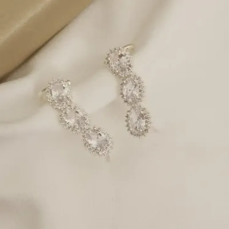 BRINCO EARCUFF COM ZIRCONIA  