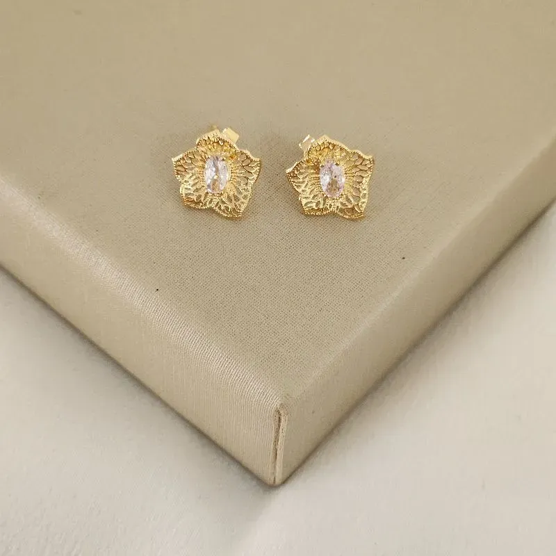 Brinco Flor Ondulada Zircônia banhada Ouro 18k