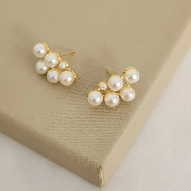Brinco Pequeno Earcuff Pérola banhado Ouro 18k