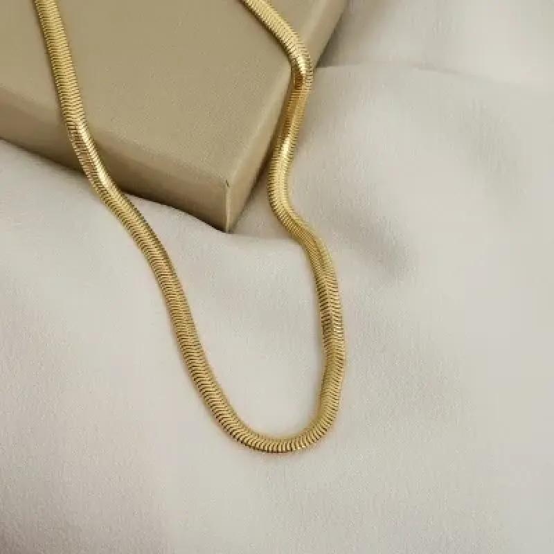 COLAR CHOKER MALEÁVEL FINA