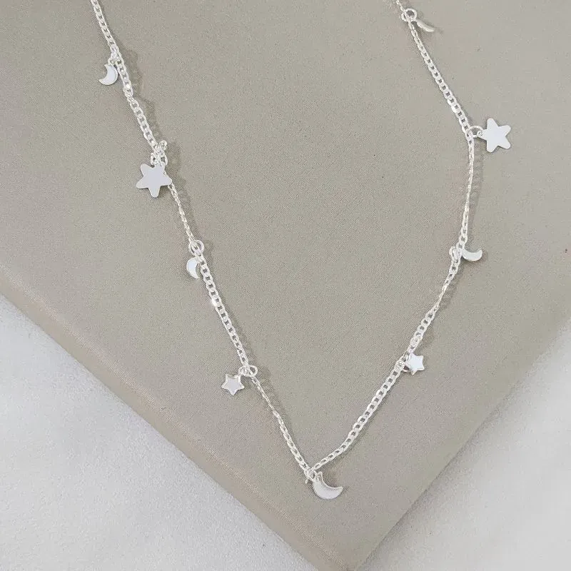 Colar Choker Pingente Lua e Estrela banhado Prata