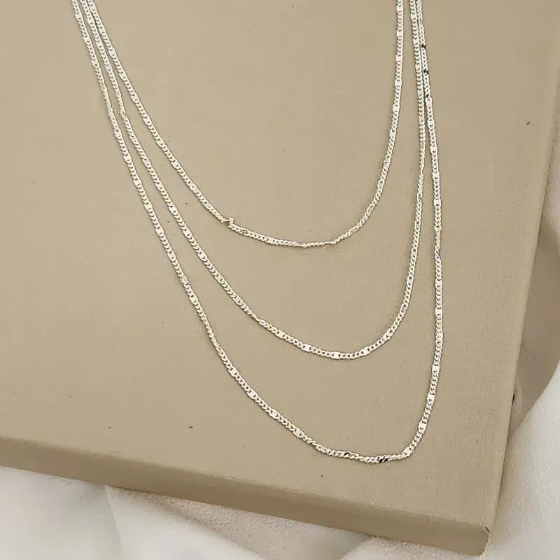 Colar Triplo Metal Delicado banhado Prata