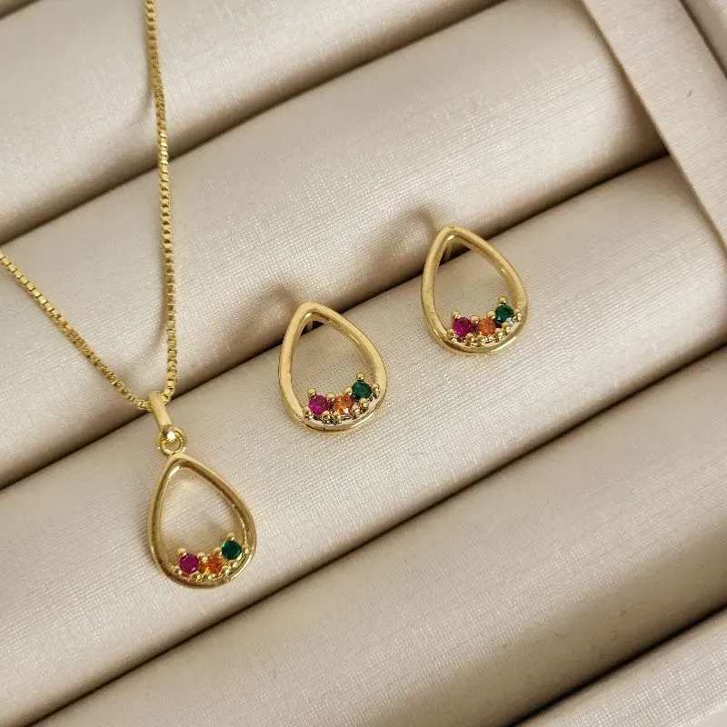 CONJUNTO GOTA VAZADA ZIRCÔNIA