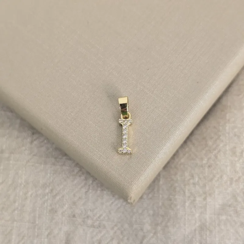 Pingente Letra Zircônia banhado Ouro 18k