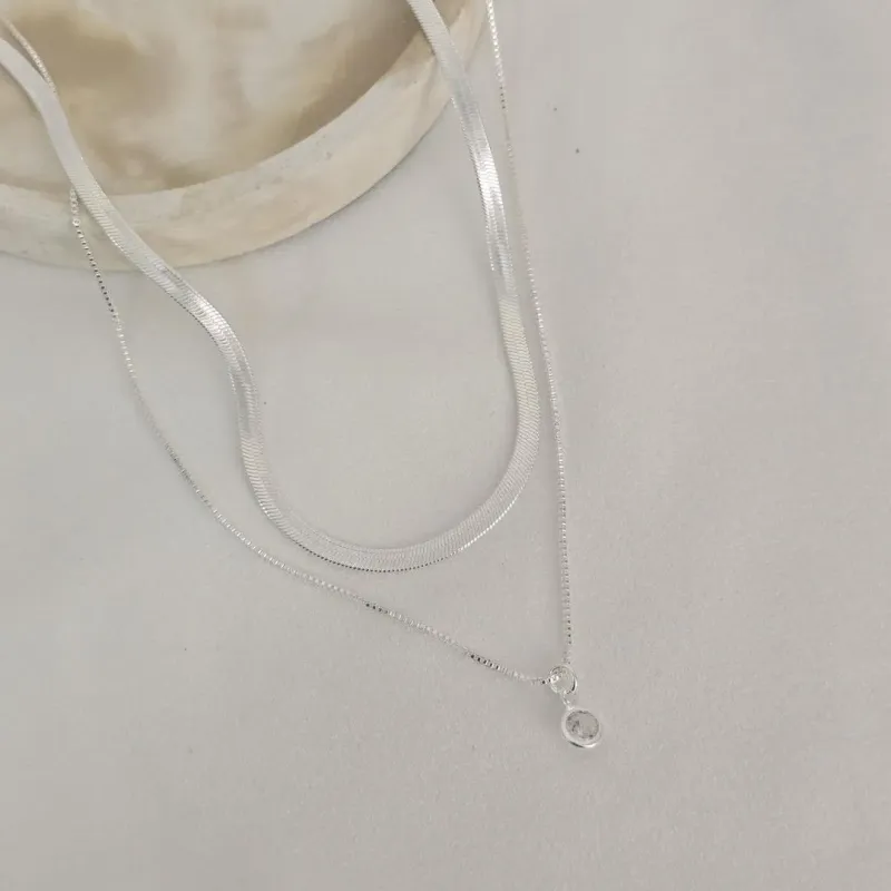 Colar Duplo Fita | Ponto Luz