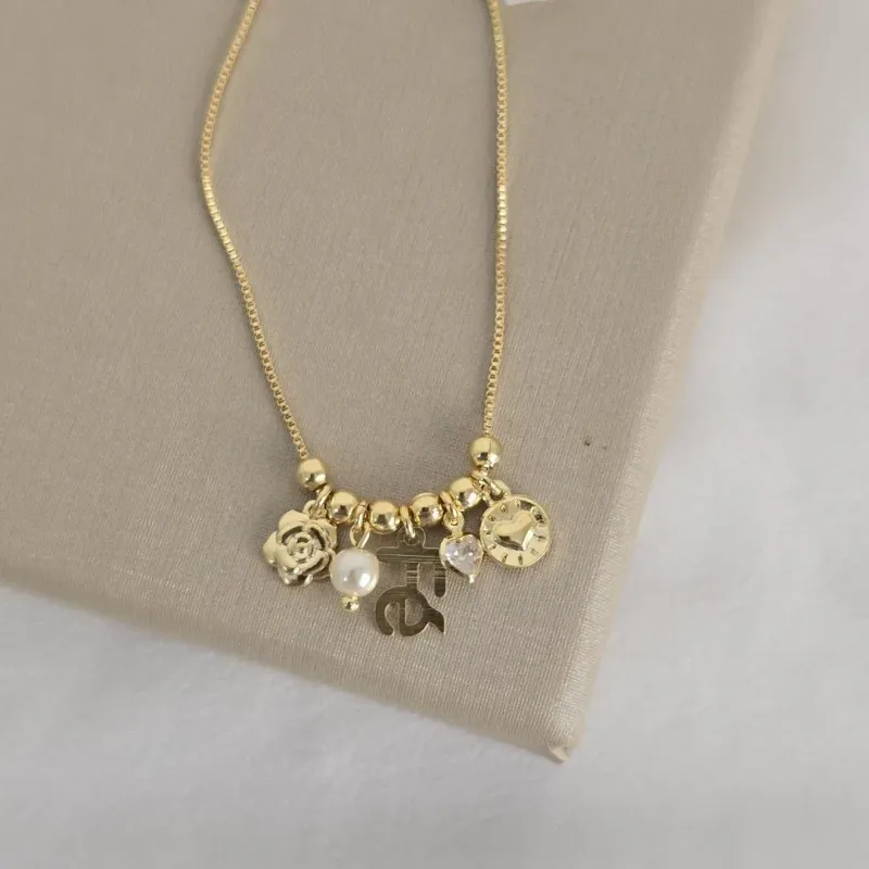 Pulseira Pingentes Variados