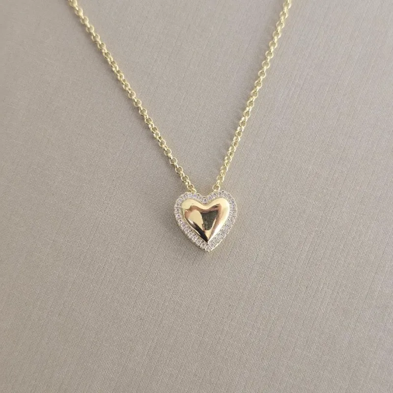 Colar Coração Liso com Detalhes Zircônia
