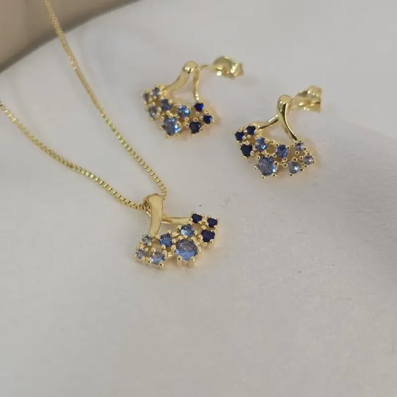 Conjunto Árvore Detalhe de Pedra