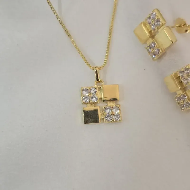 Conjunto Quadrado Liso e Zircônia