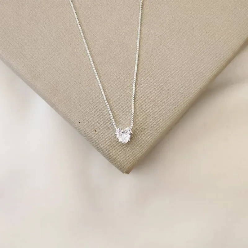 Colar Delicado Ponto de Luz Zircônia