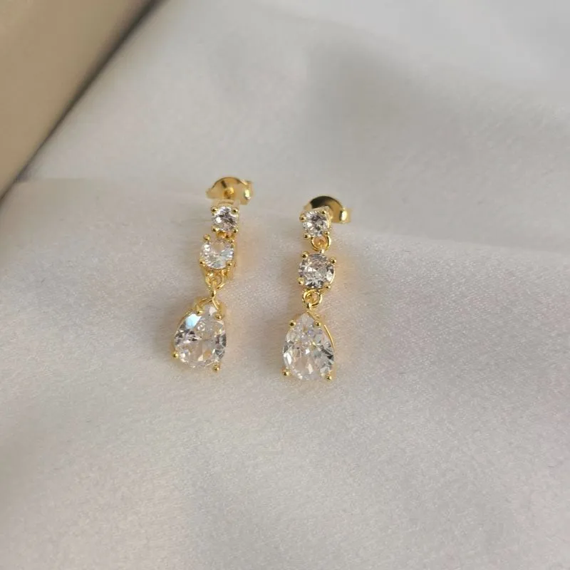 Brinco Delicado Gota Zircônia