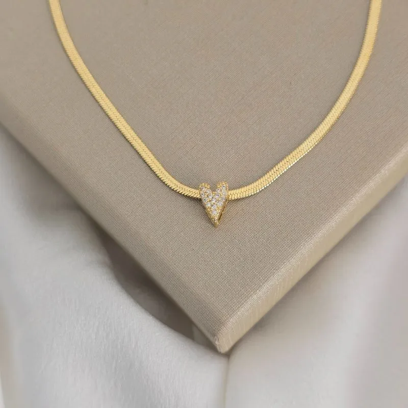 Choker Fita Coração de Zircônia