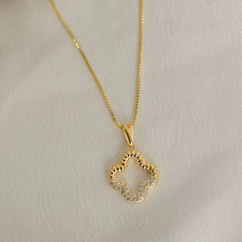 Colar Simples Vazado