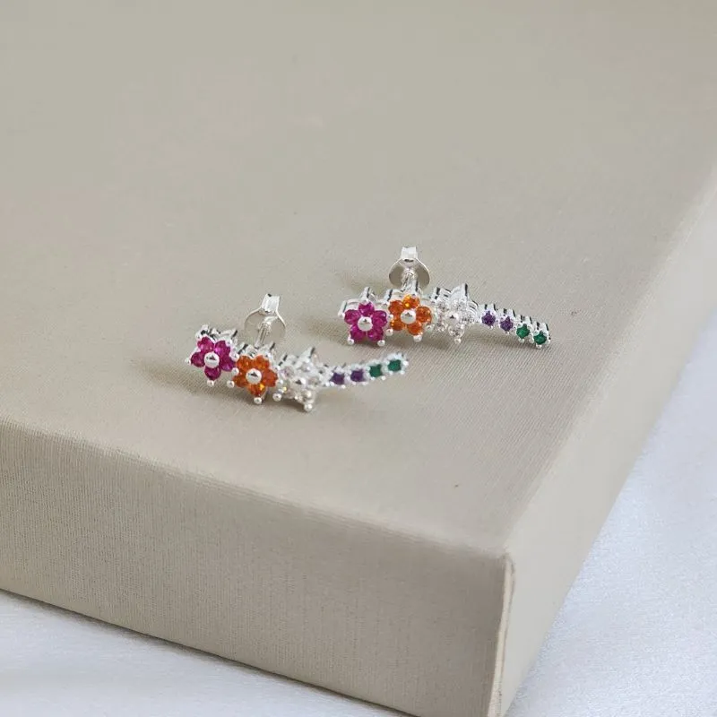 Brinco Delicado Flores Zircônia