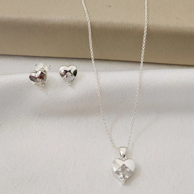 Conjunto Delicado Coração Liso e Zircônia
