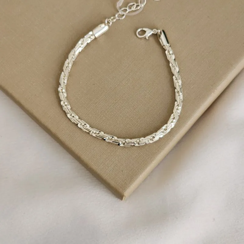 Pulseira Delicada Lisa