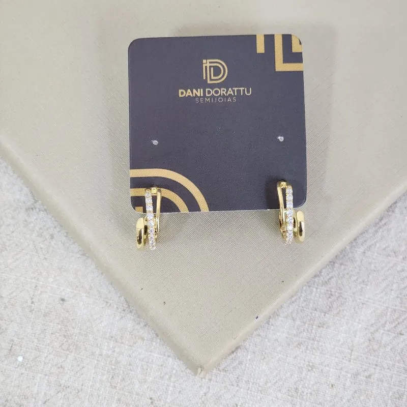 Brinco Meia Argola Zircônia