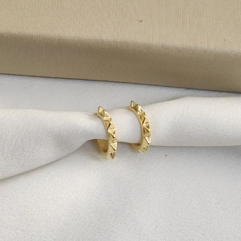 Brinco Meia Argola Liso