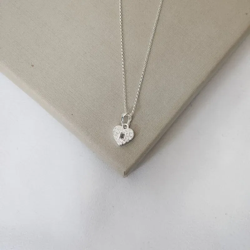 Colar Delicado Coração Zircônia