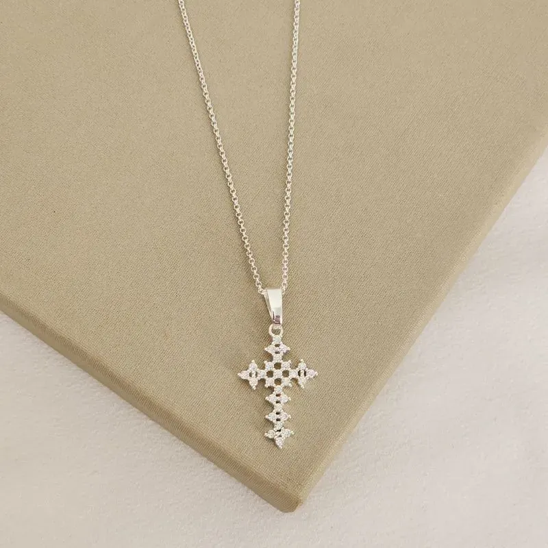 Colar Delicado Cruz Zircônia