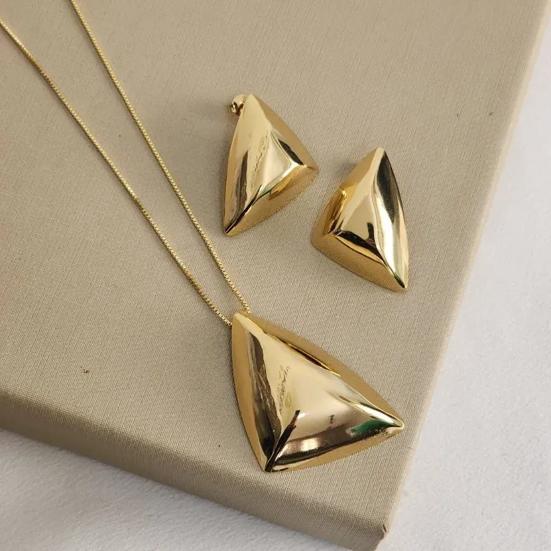 Conjunto Orgânico Liso