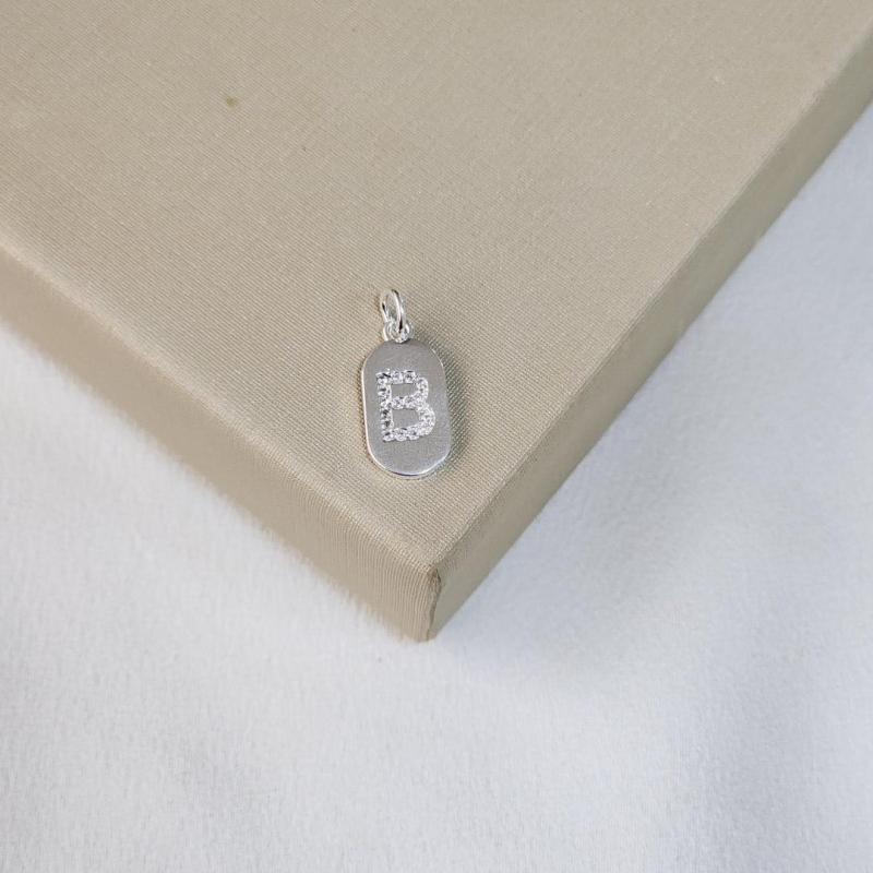 Pingente Plaquinha Letra B
