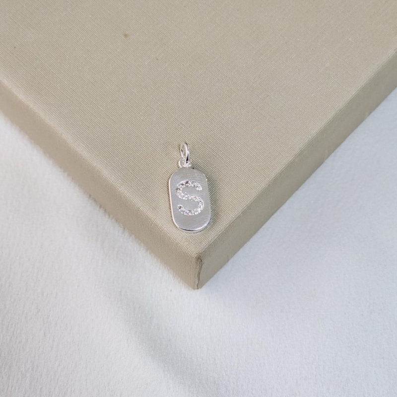 Pingente Plaquinha Letra S