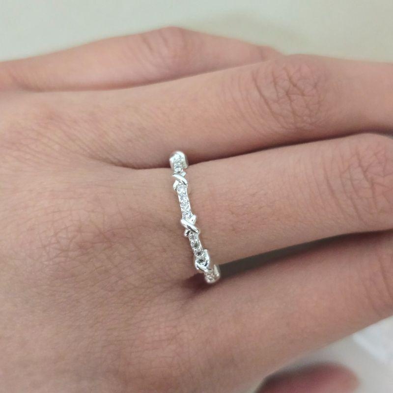 Anel Linha Fina Cravejado Zirconia