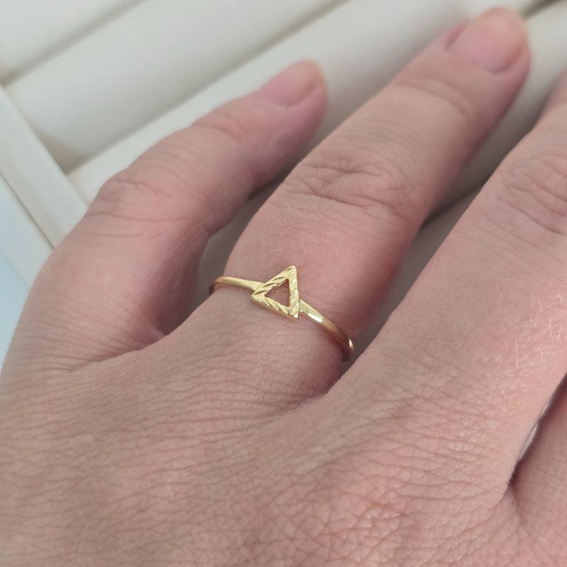 Anel Triangulo Riscado Pequeno