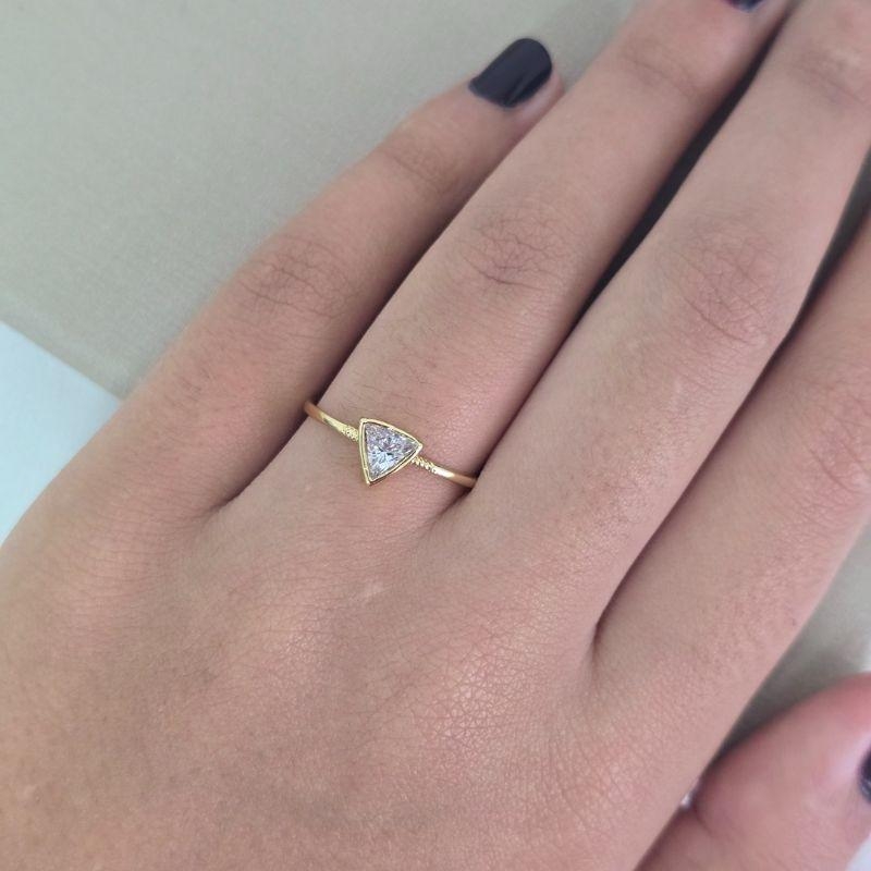 Anel Triangulo Zirconia