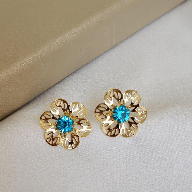 Brinco Flor Delicado Zircônia