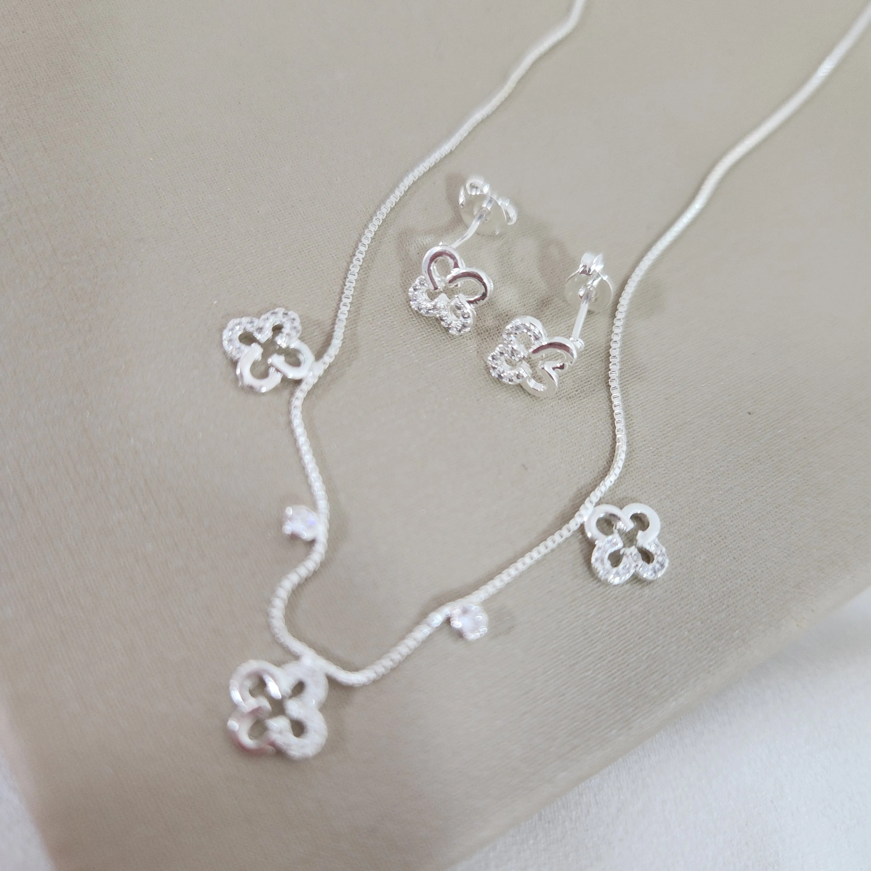 CONJUNTO DELICADO