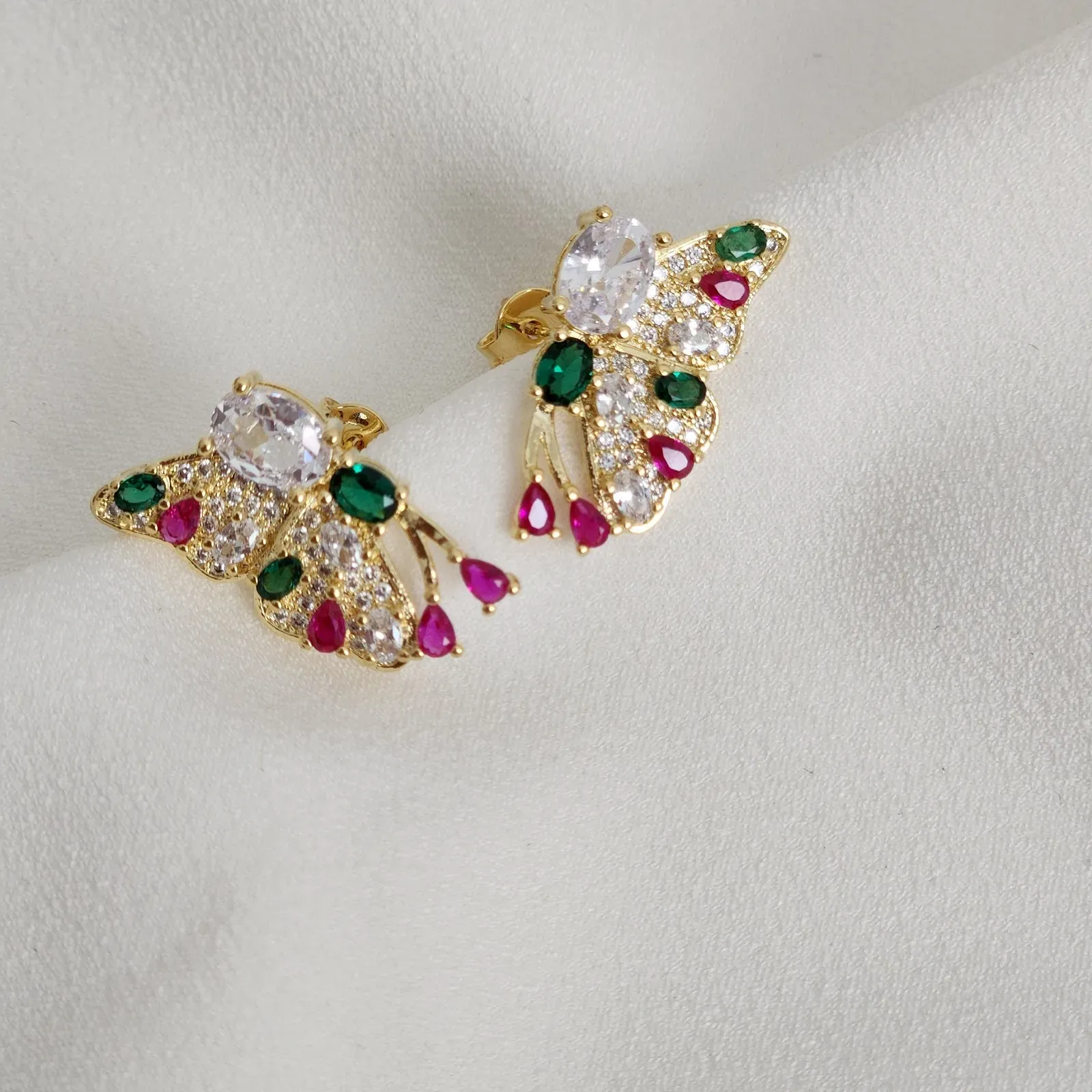 BRINCO DE BORBOLETAS COM ZIRCONIA