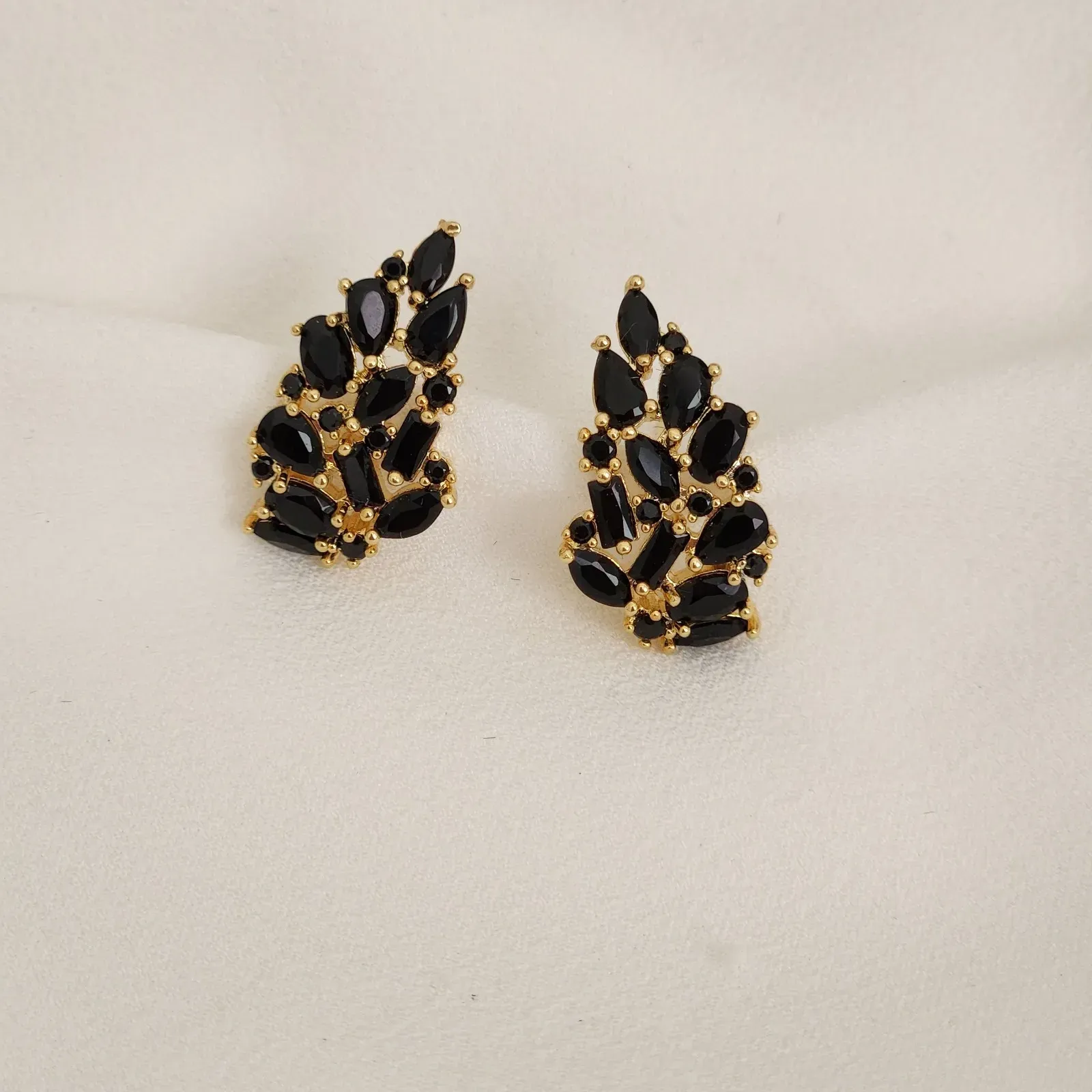 BRINCO EARCUFF  ZIRCONIA