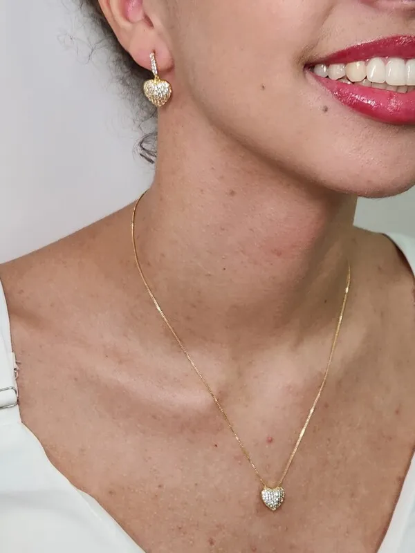 Brinco Coração Zircônia Cravejado banhado Ouro 18k