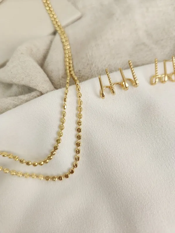 Colar Duplo Chapinhas Trabalhadas banhado Ouro 18k