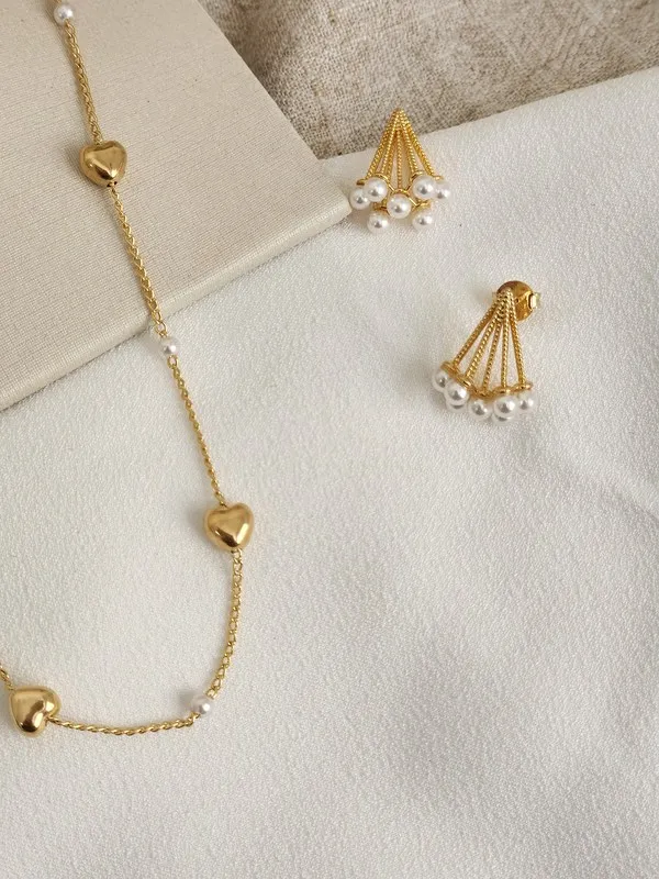 Colar Delicado Choker Pérola Coração Banhado Ouro 18k