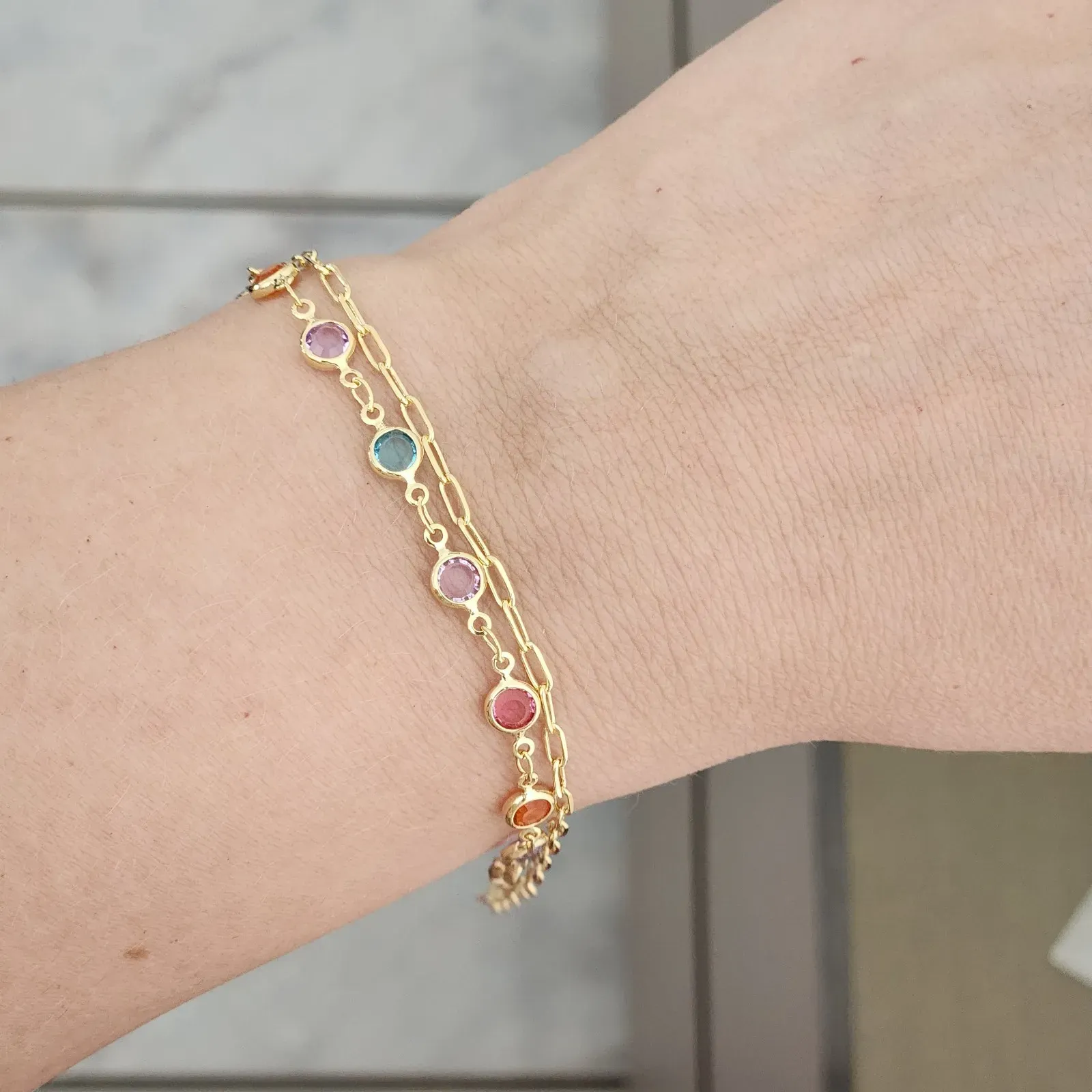 PULSEIRA CORRENTE CARTIER COM PEDRA